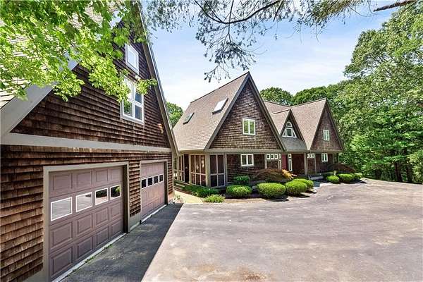 4.34 Acres of Residential Land with Home for Sale in South Kingstown Town, Rhode Island