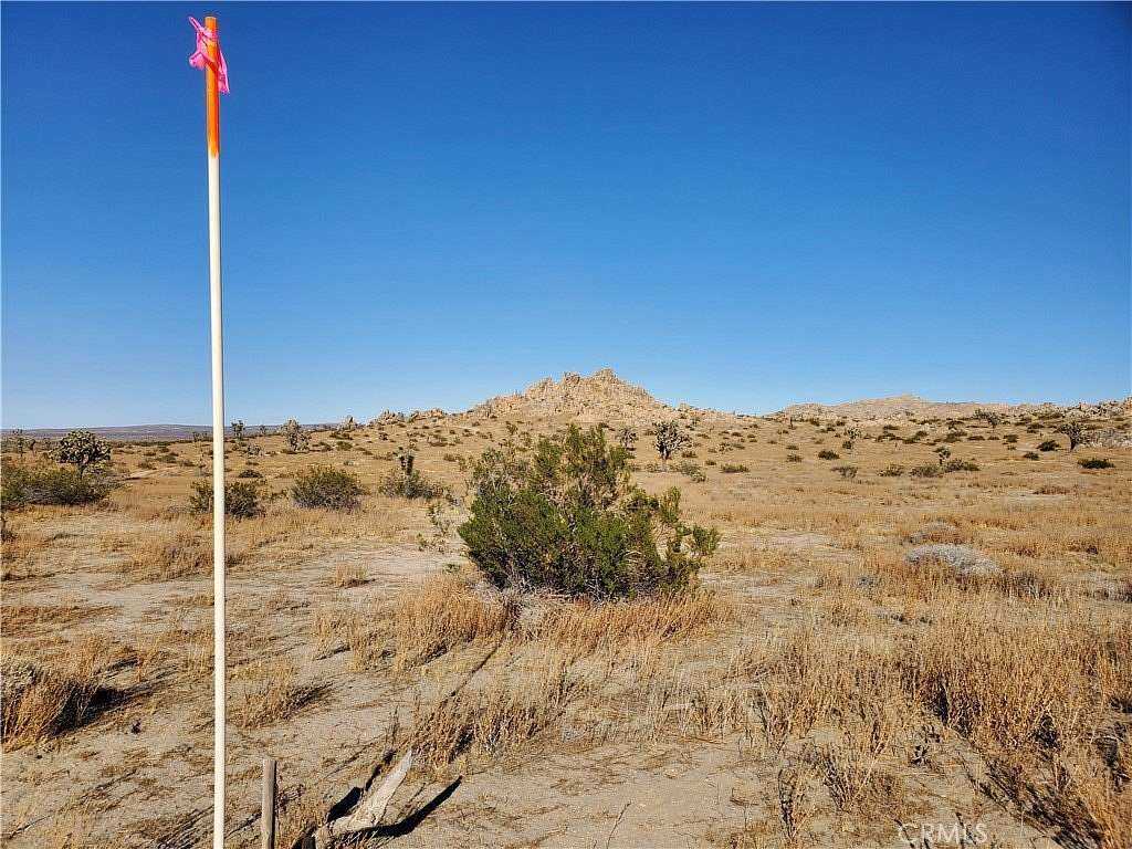 2.21 Acres of Residential Land for Sale in Palmdale, California