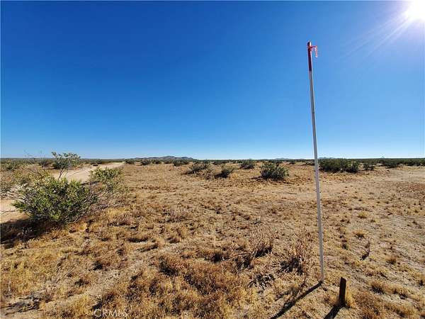 2.52 Acres of Residential Land for Sale in Lake Los Angeles, California