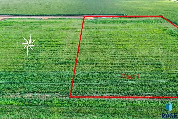 5 Acres of Residential Land for Sale in Harrisburg, South Dakota