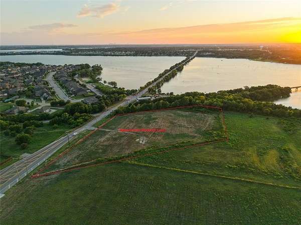 4 Acres of Commercial Land for Sale in Rowlett, Texas