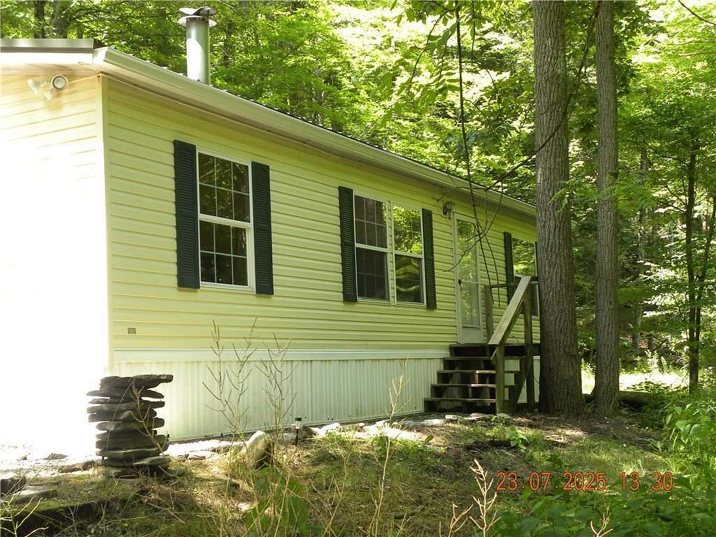 8.33 Acres of Residential Land with Home for Sale in Hammondsport, New York