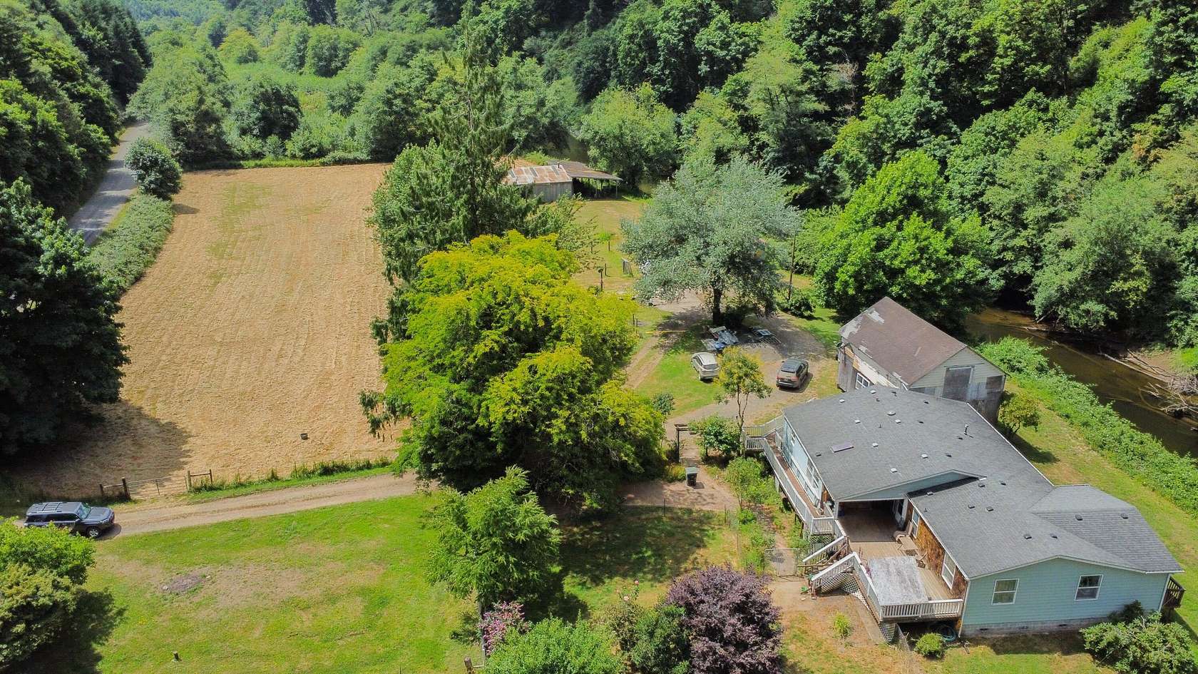 5.3 Acres of Land with Home for Sale in Eddyville, Oregon