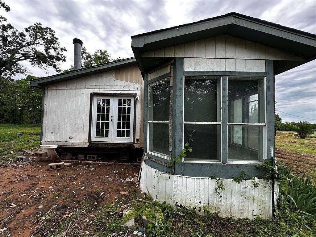 2.5 Acres of Residential Land with Home for Sale in Lexington, Oklahoma