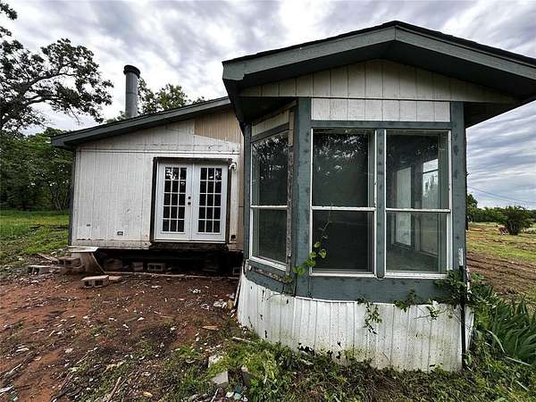 2.5 Acres of Residential Land with Home for Sale in Lexington, Oklahoma