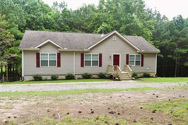 5.26 Acres of Residential Land with Home for Sale in Prospect, Virginia