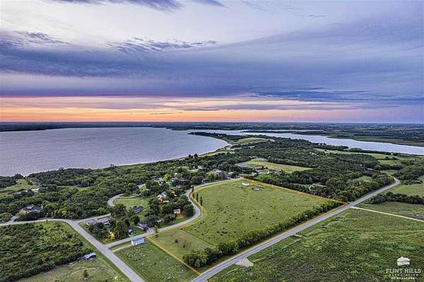 10 Acres of Residential Land for Sale in Junction City, Kansas