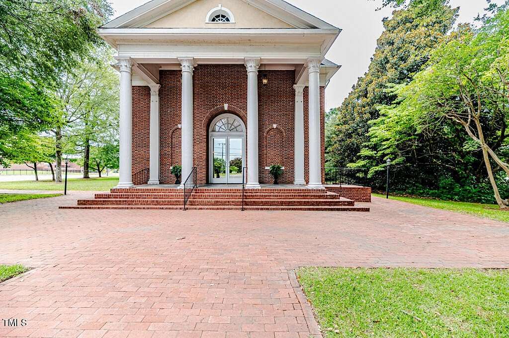 1.55 Acres of Improved Commercial Land for Sale in Broadway, North Carolina