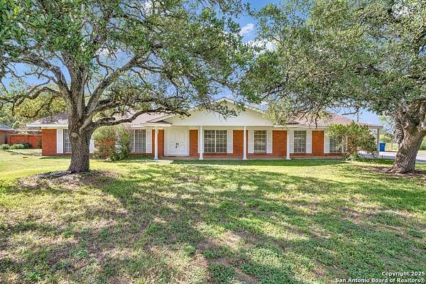 2.5 Acres of Residential Land with Home for Sale in Floresville, Texas