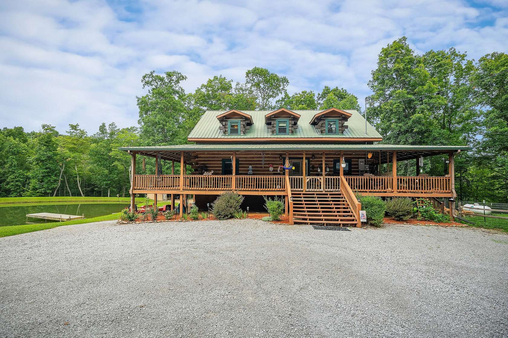 16.2 Acres of Recreational Land with Home for Sale in Crossville, Tennessee