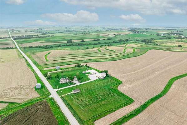5.55 Acres of Residential Land with Home for Sale in Treynor, Iowa