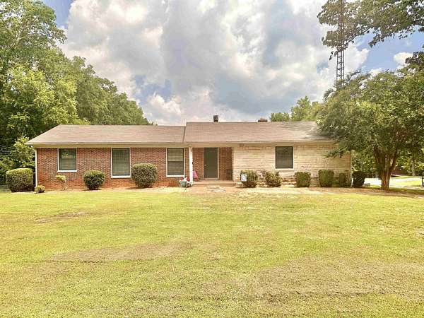 4 Acres of Residential Land with Home for Sale in Florence, Alabama