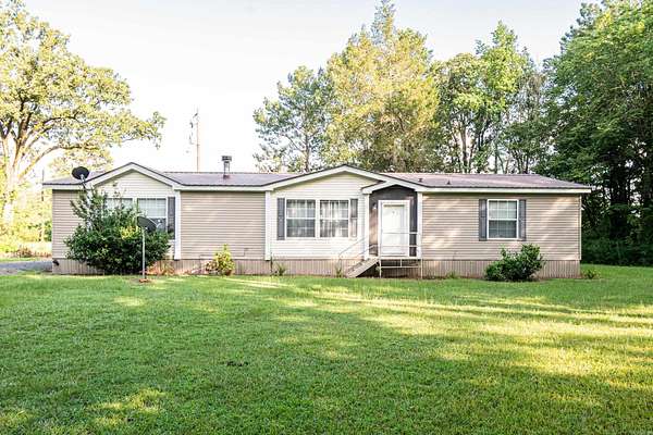 15 Acres of Land with Home for Sale in Arkadelphia, Arkansas