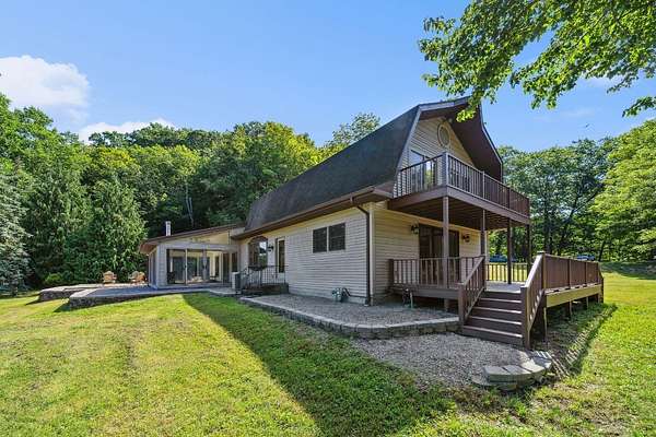 13.8 Acres of Land with Home for Sale in Erie, Pennsylvania