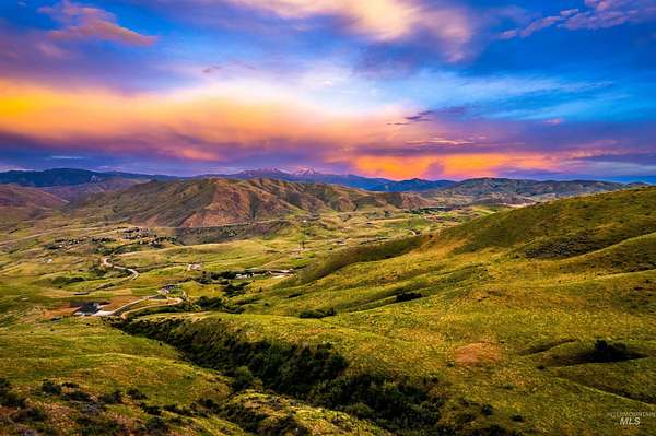 5 Acres of Residential Land for Sale in Horseshoe Bend, Idaho