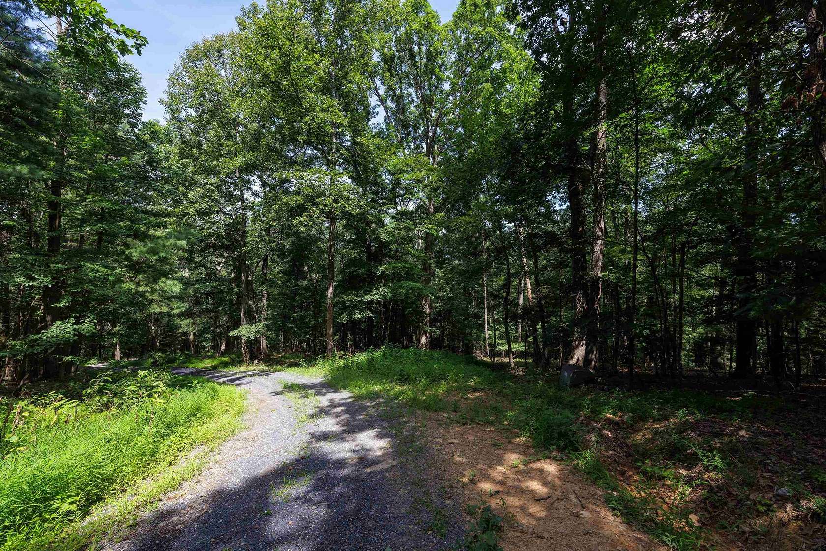 9.32 Acres of Residential Land for Sale in Broadway, Virginia