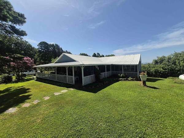 1.8 Acres of Residential Land with Home for Sale in Harriet, Arkansas