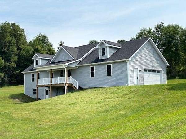 1.52 Acres of Residential Land with Home for Sale in Barre Town, Vermont