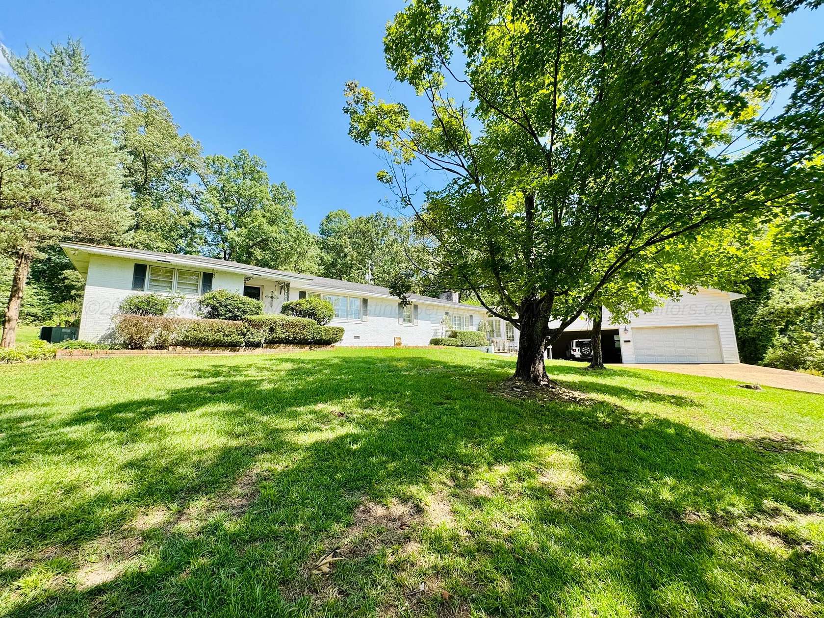 3.76 Acres of Residential Land with Home for Sale in Fayette, Alabama