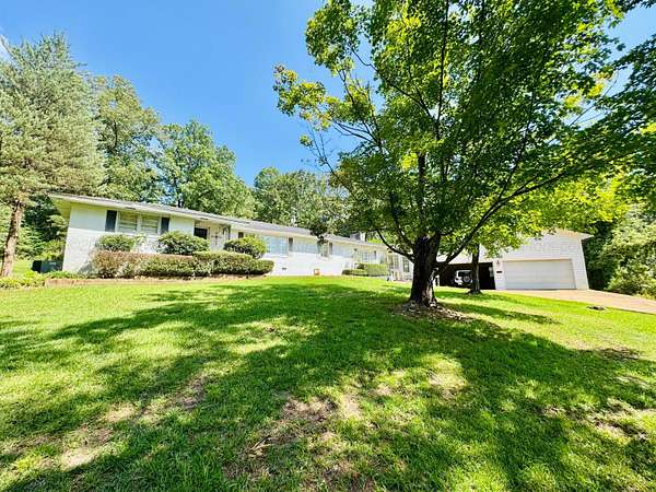 3.76 Acres of Residential Land with Home for Sale in Fayette, Alabama