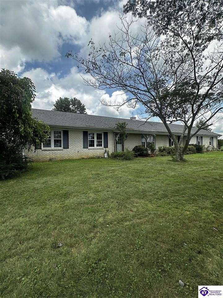 24.1 Acres of Recreational Land with Home for Sale in Elizabethtown, Kentucky