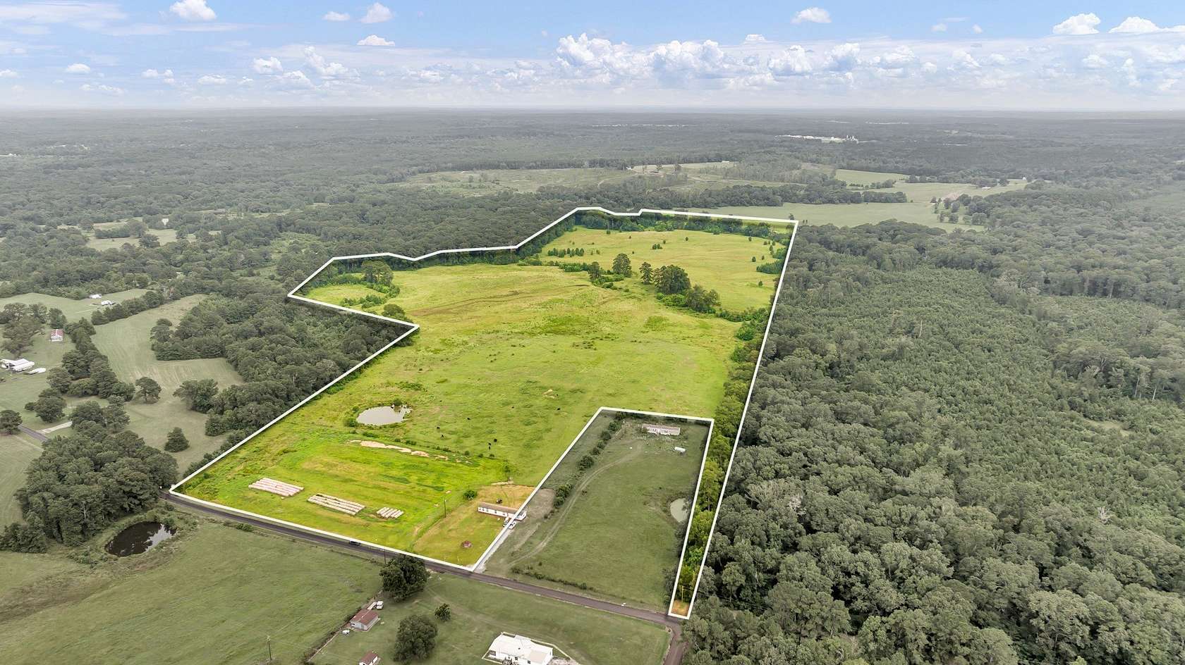 94 Acres of Agricultural & Residential Land for Sale in Woods, Texas