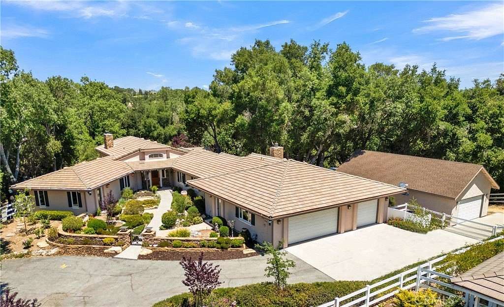 3.65 Acres of Residential Land with Home for Sale in Templeton, California