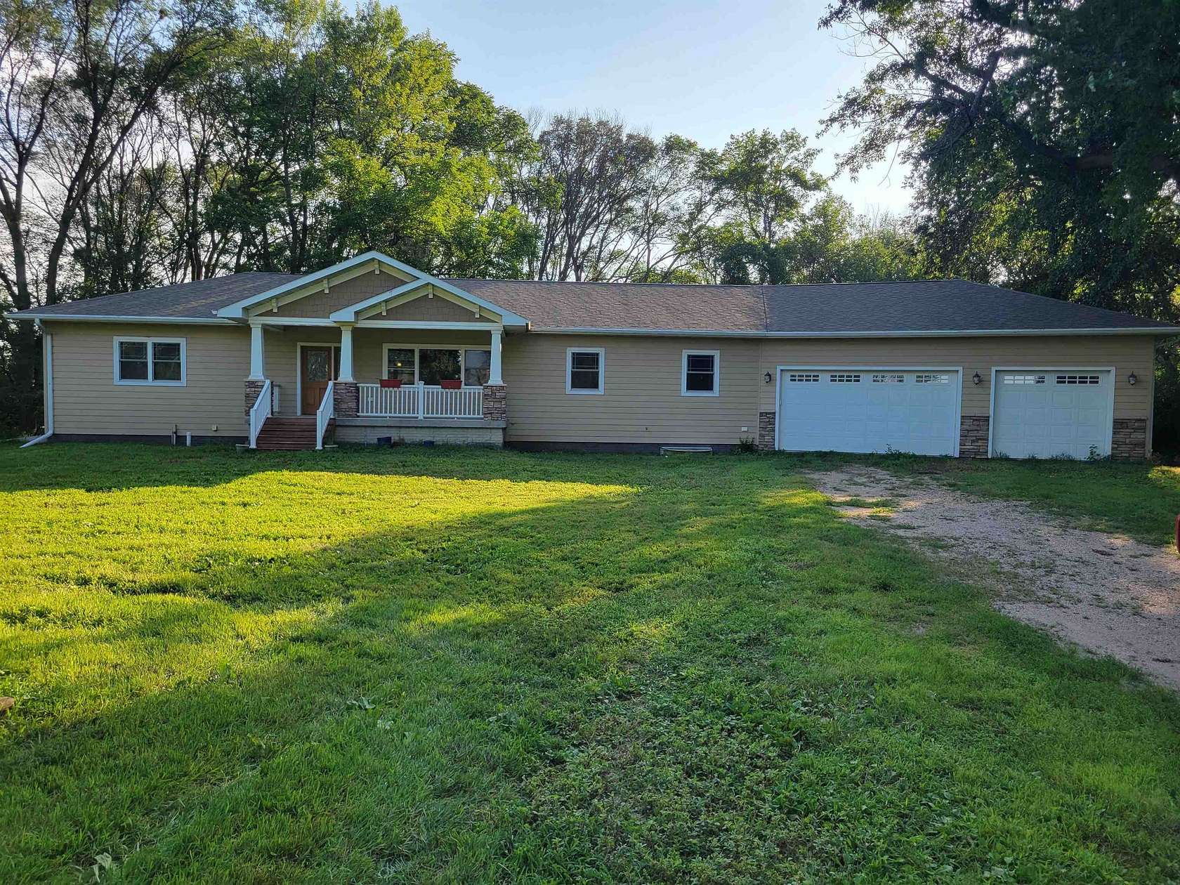 7 Acres of Residential Land with Home for Sale in Beresford, South Dakota