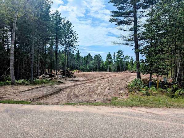 2.7 Acres of Residential Land for Sale in Marquette, Michigan