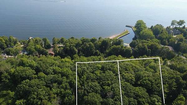 0.93 Acres of Residential Land for Sale in Sturgeon Bay, Wisconsin