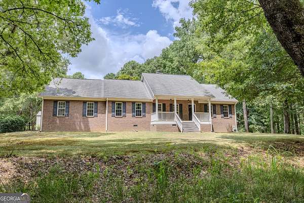 7.17 Acres of Residential Land with Home for Sale in Rome, Georgia