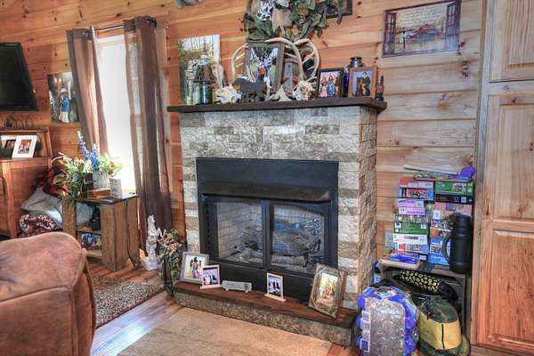 2.16 Acres of Residential Land with Home for Sale in Stanton, Kentucky