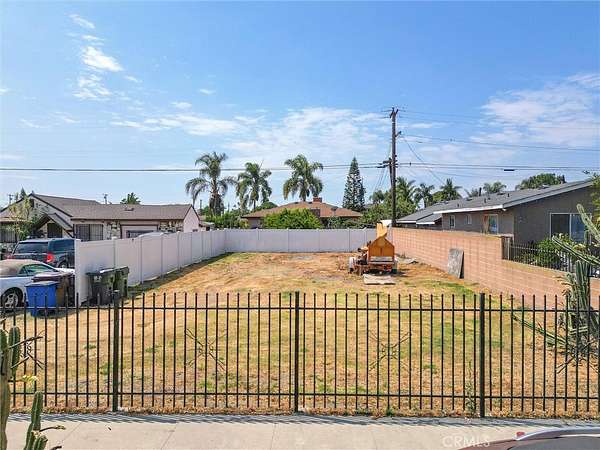 0.13 Acres of Residential Land for Sale in Compton, California