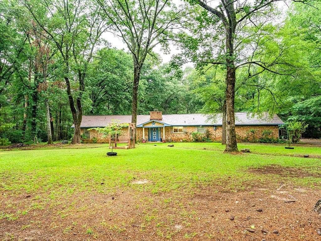 1.8 Acres of Residential Land with Home for Sale in Daingerfield, Texas