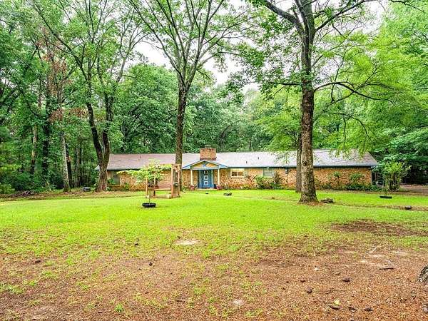 1.8 Acres of Residential Land with Home for Sale in Daingerfield, Texas