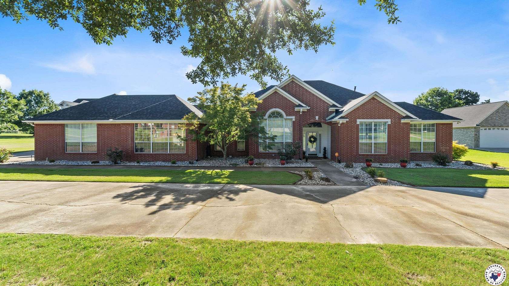 3.78 Acres of Residential Land with Home for Sale in Texarkana, Texas