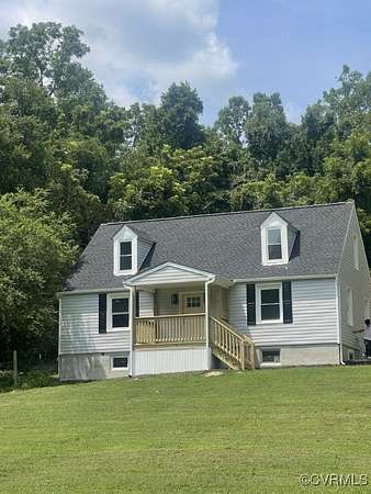 5 Acres of Residential Land with Home for Sale in King William, Virginia