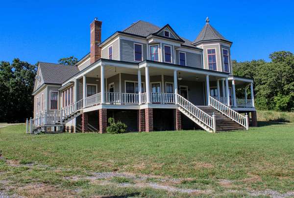 6.33 Acres of Residential Land with Home for Sale in Marshall, Arkansas