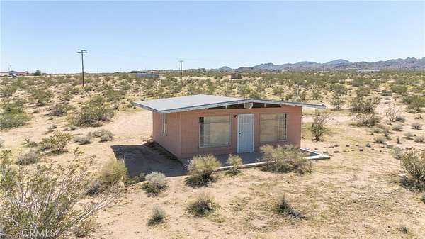 5 Acres of Improved Residential Land for Sale in Johnson Valley, California