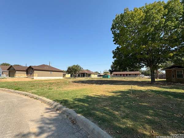 0.19 Acres of Residential Land for Sale in Floresville, Texas
