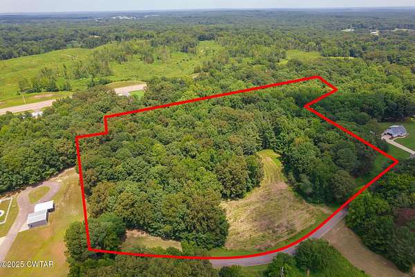 7.6 Acres of Residential Land for Sale in Dresden, Tennessee