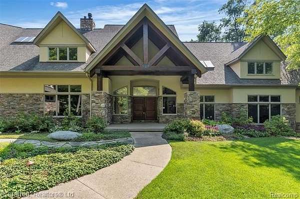 2.6 Acres of Land with Home for Sale in Tyrone Township, Michigan