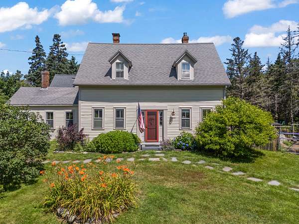 3 Acres of Residential Land with Home for Sale in Southport, Maine