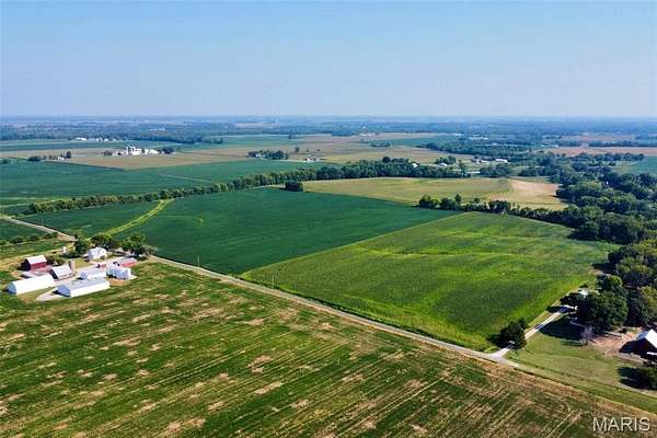 40.7 Acres of Agricultural Land for Sale in Edwardsville, Illinois