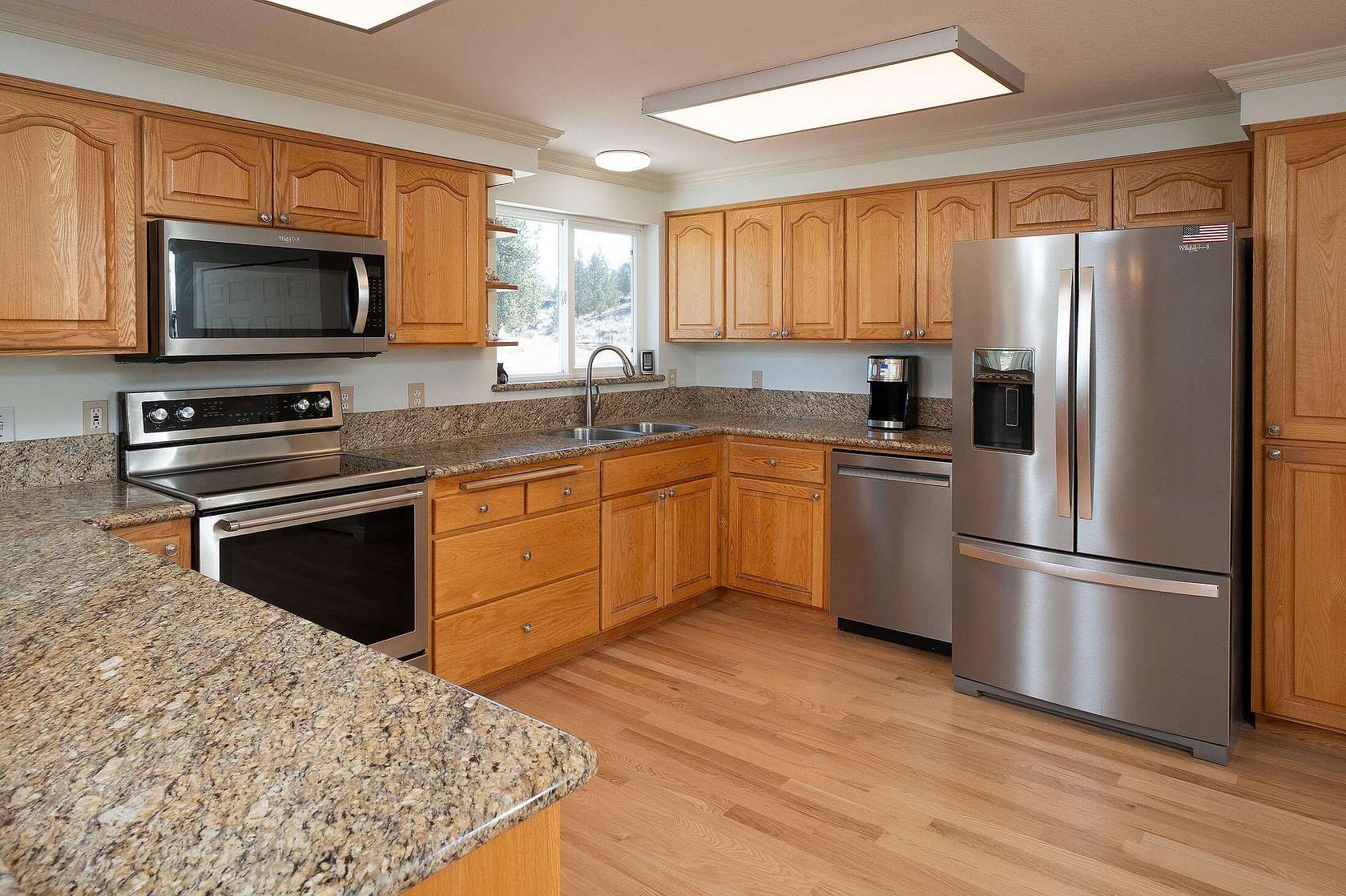 7.9 Acres of Residential Land with Home for Sale in Terrebonne, Oregon