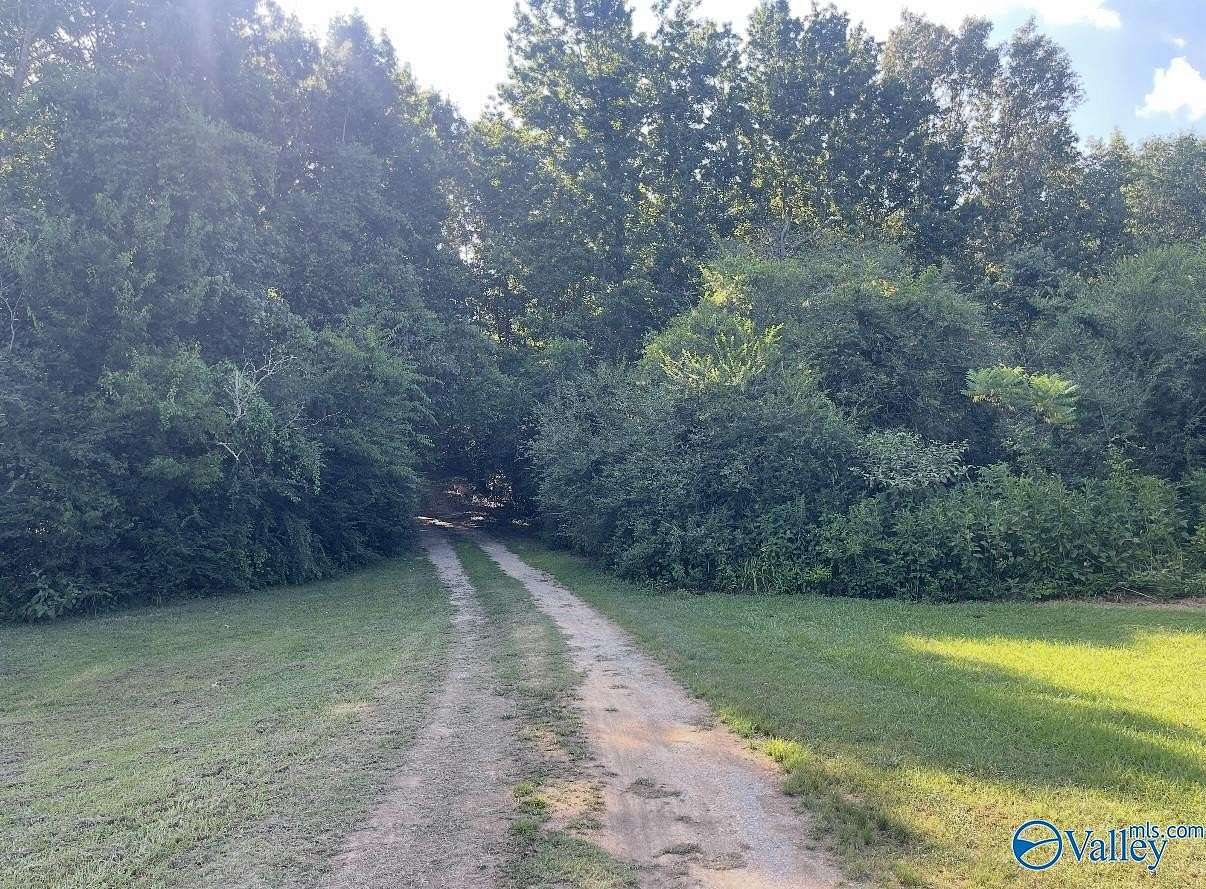 25 Acres of Recreational Land for Sale in Guntersville, Alabama