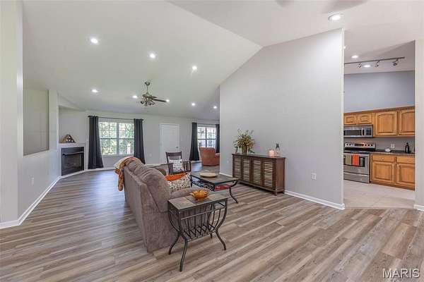 2.7 Acres of Residential Land with Home for Sale in Poplar Bluff, Missouri