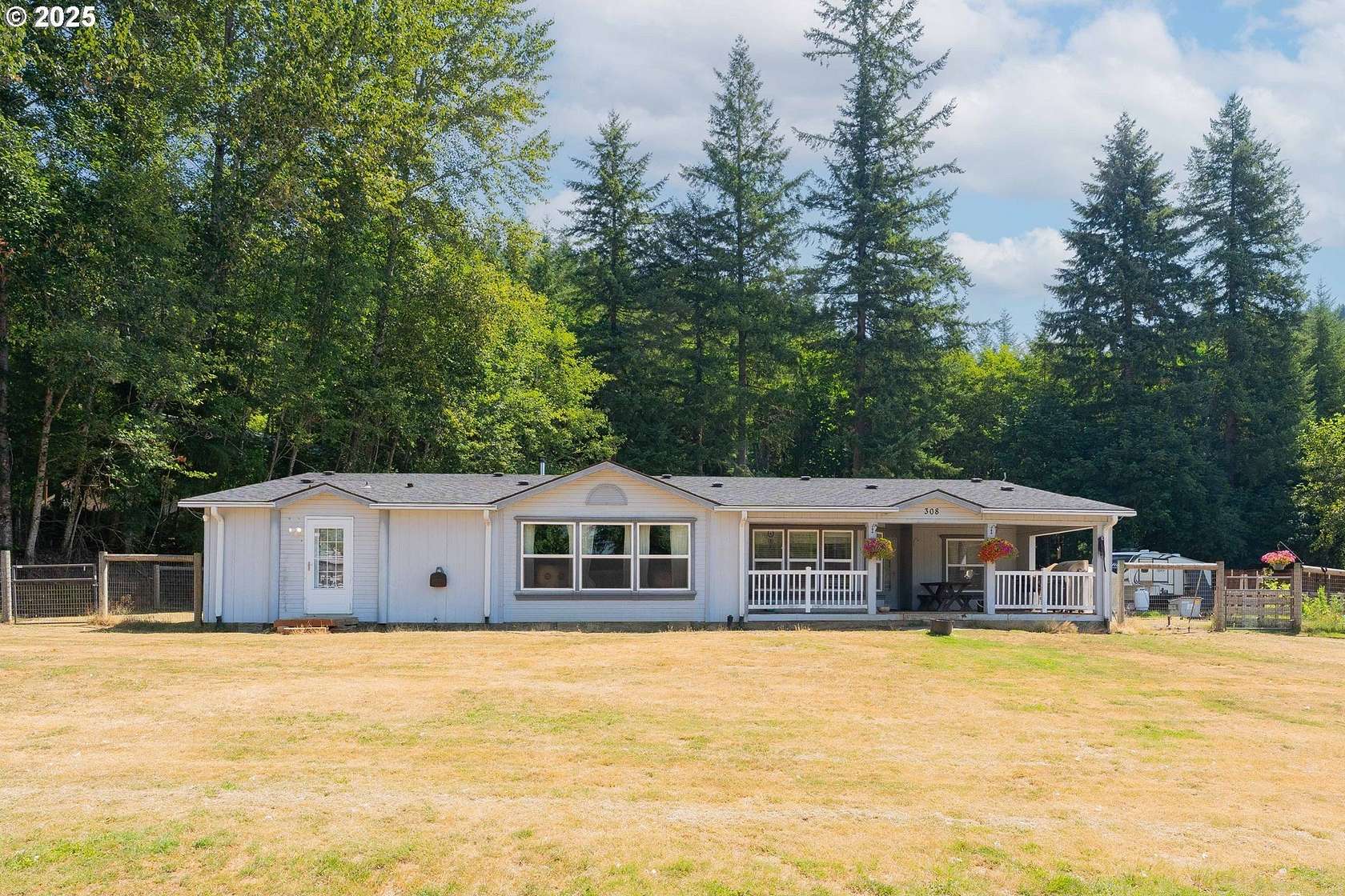 2 Acres of Residential Land with Home for Sale in Amboy, Washington