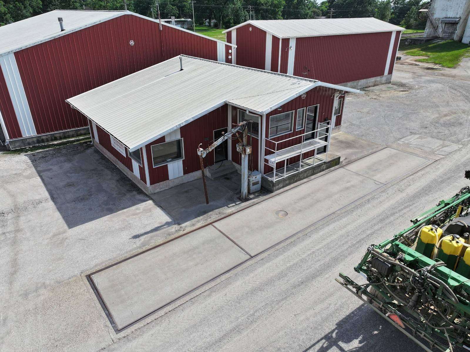 7.5 Acres of Commercial Land for Sale in Browns, Illinois