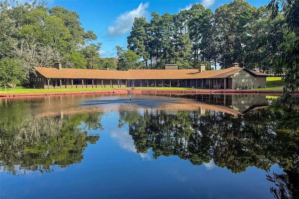 4.6 Acres of Residential Land with Home for Sale in Mount Pleasant, Texas